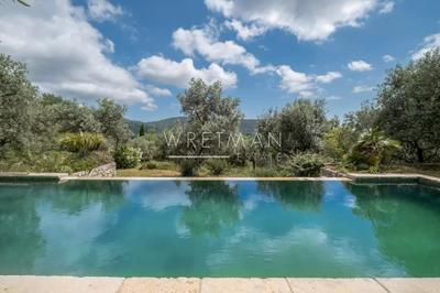 Villa - 200 m² - 5 pièces