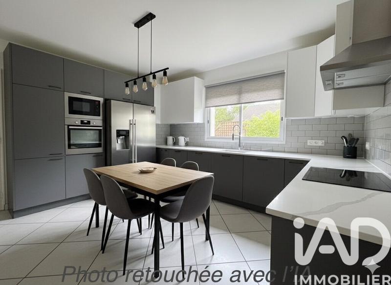 Maison - 210 m² - 7 pièces