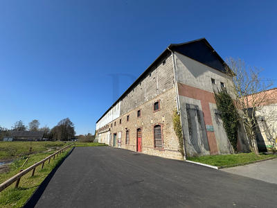 Local commercial - 2 715 m² - 8 pièces
