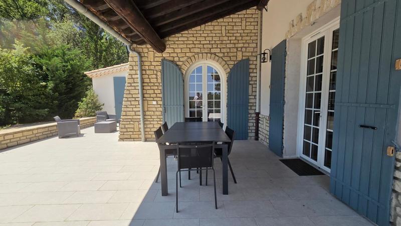 Maison - 408 m² - 5 pièces