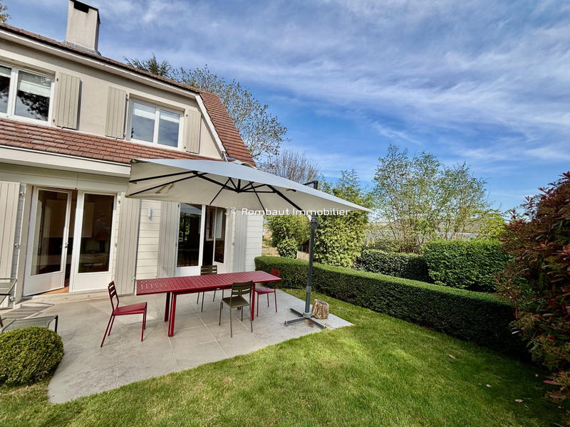 Maison - 210 m² - 9 pièces