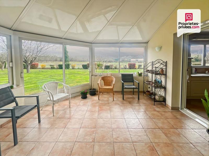 Maison - 221 m² - 8 pièces