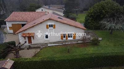 Maison - 87 m² - 8 pièces