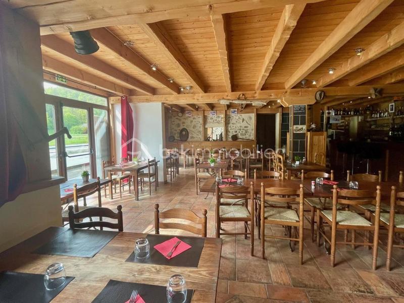 Local commercial - 630 m² - 20 pièces