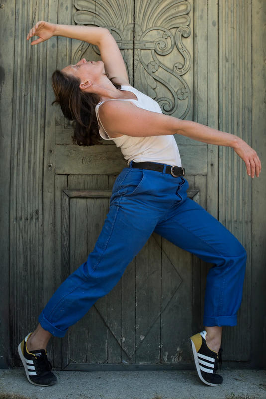 Spectable Surgir d'entre les murs