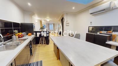 Maison - 94 m² - 5 pièces