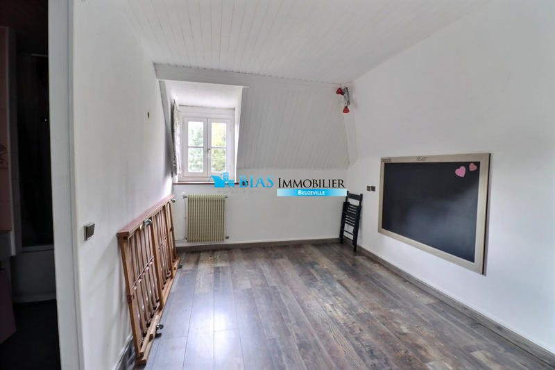 Maison - 202 m² - 5 pièces