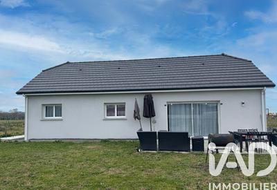 Maison - 90 m² - 4 pièces