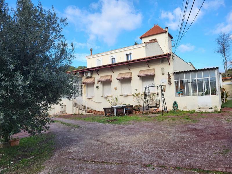 Maison - 507 m² - 20 pièces