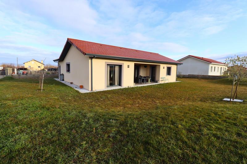 Maison - 95 m² - 3 pièces