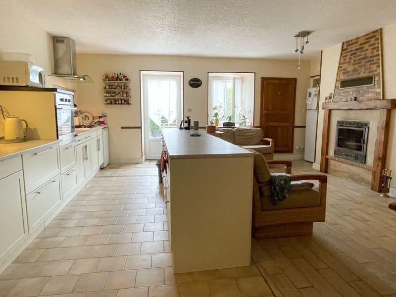 Maison - 143 m² - 6 pièces