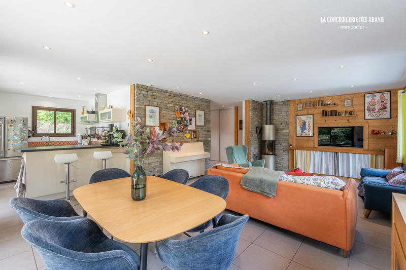 Maison contemporaine - 209 m² - 6 pièces