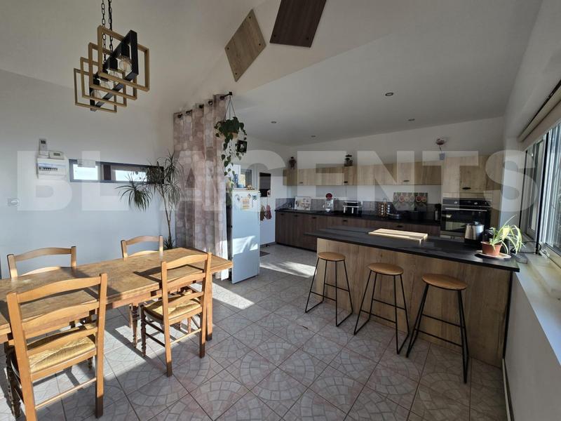 Maison - 109 m² - 4 pièces