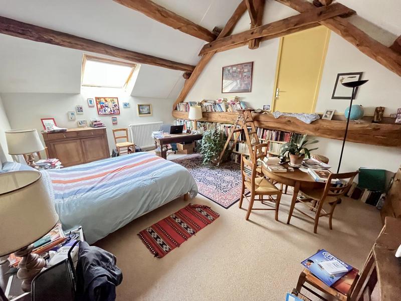 Maison - 151 m² - 8 pièces