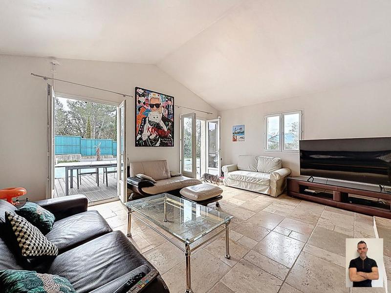 Maison - 105 m² - 4 pièces