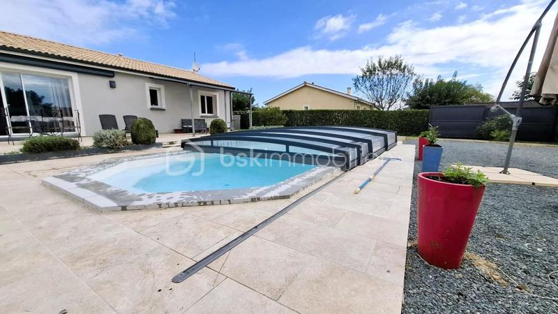 Maison traditionnelle - 88 m² - 4 pièces