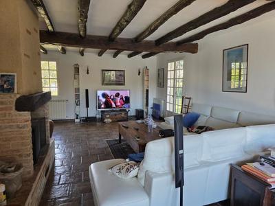 Maison - 204 m² - 7 pièces