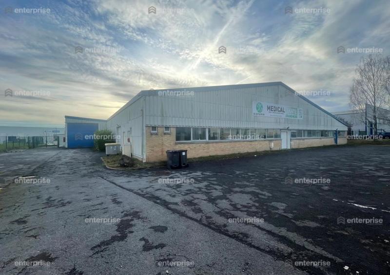 Local d'activité / Entrepôt - 1 467 m²