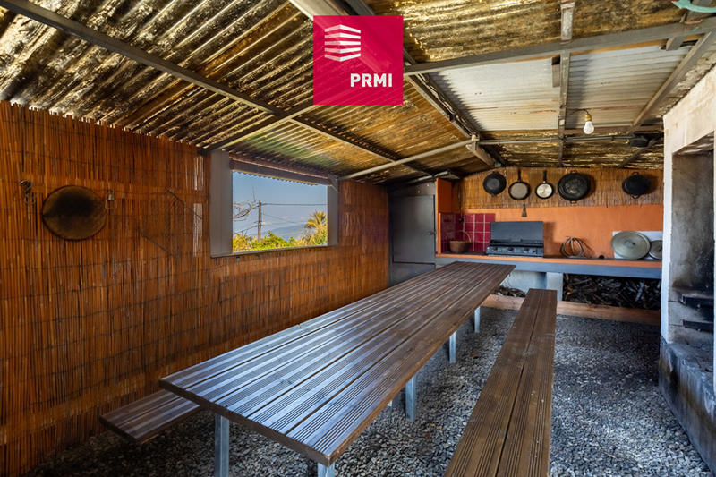 Maison - 300 m² - 8 pièces