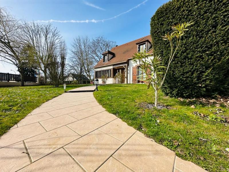 Pavillon - 140 m² - 6 pièces