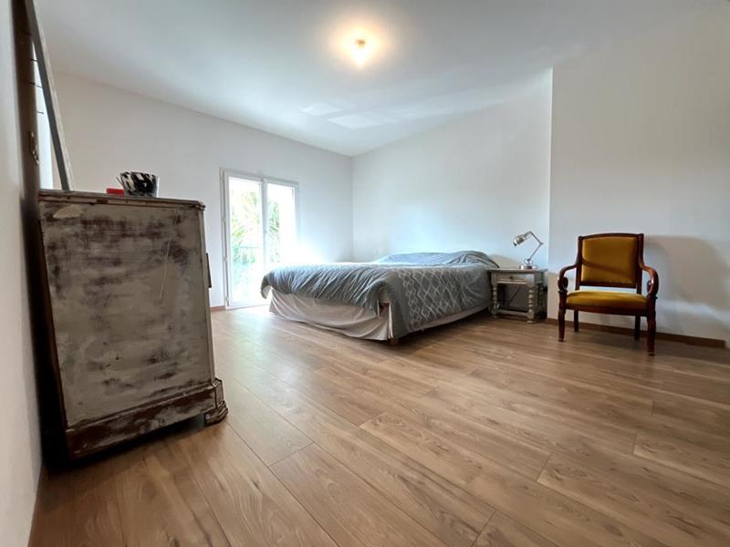 Maison - 205 m² - 5 pièces