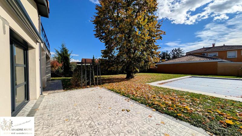 Villa - 141 m² - 5 pièces