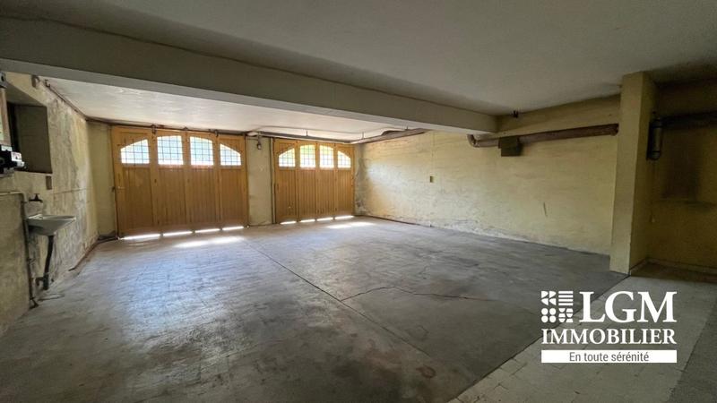 Maison - 210 m² - 8 pièces