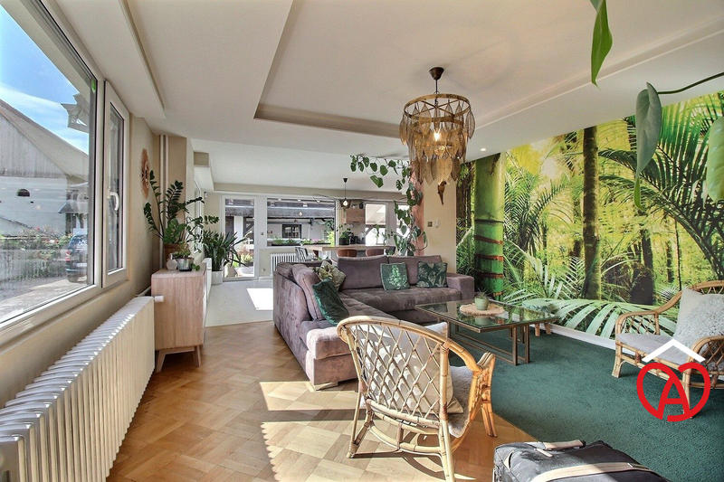 Maison - 229 m² - 7 pièces