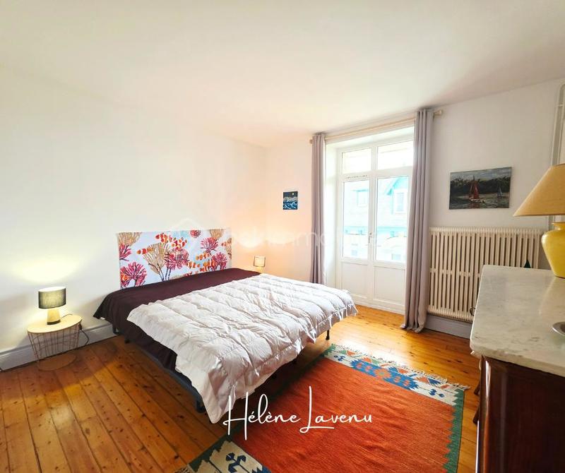 Appartement - 93 m² - 5 pièces