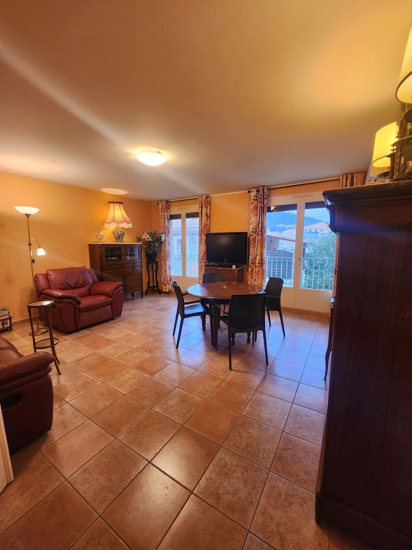 Appartement - 75 m² - 3 pièces