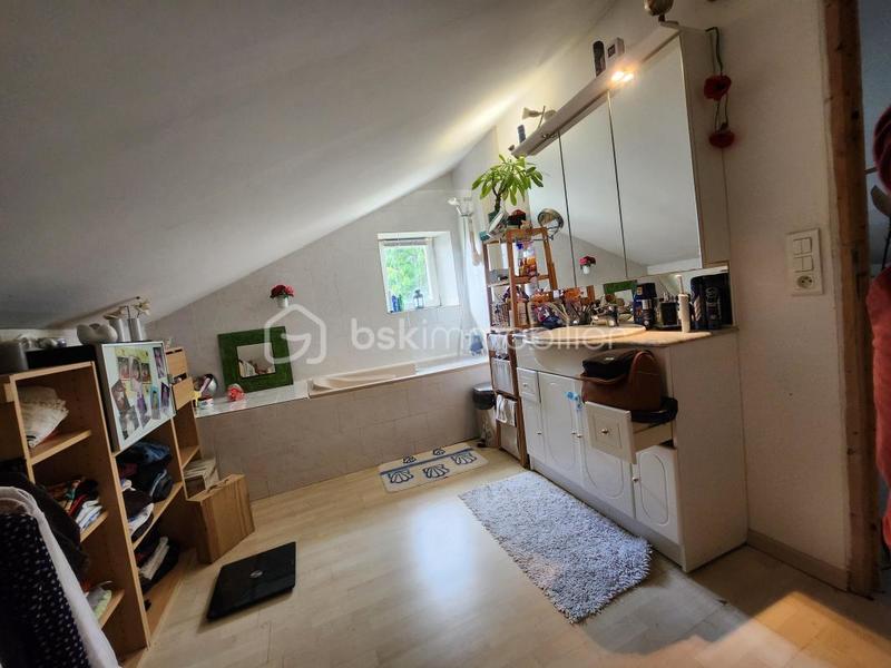 Maison - 184 m² - 10 pièces