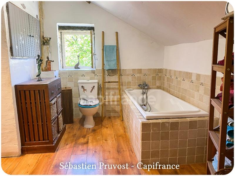 Maison en pierre - 140 m² - 5 pièces