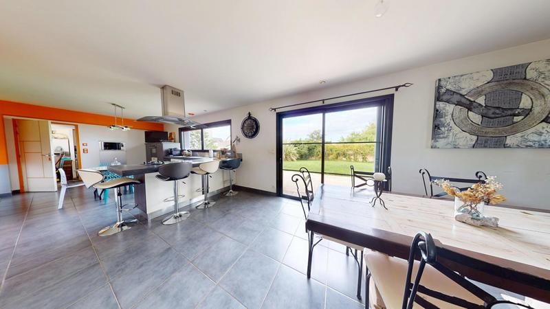 Maison - 160 m² - 5 pièces