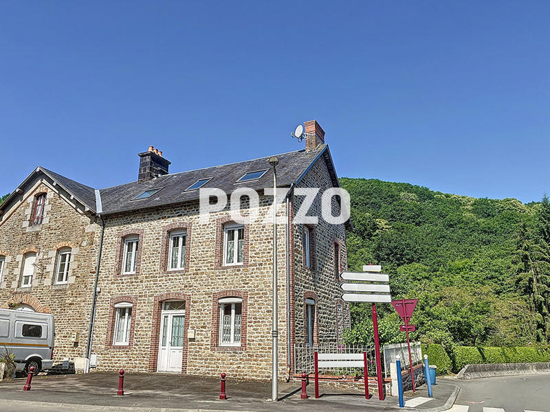 Maison - 160 m² - 8 pièces