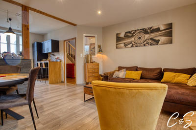 Maison - 101 m² - 4 pièces