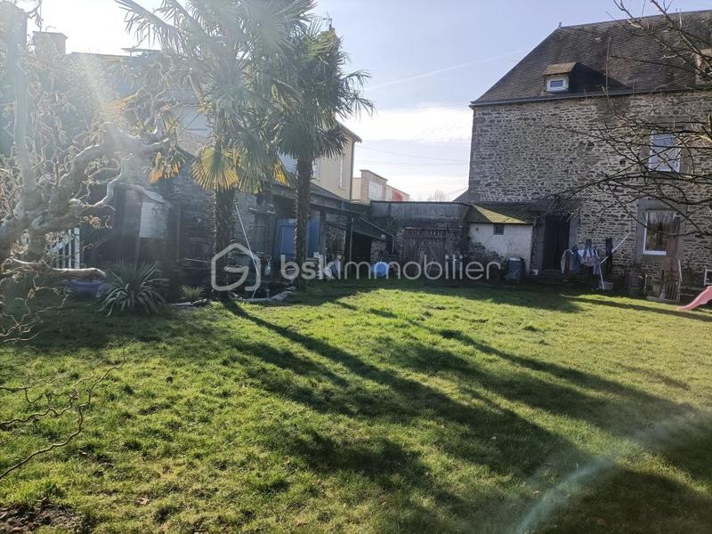 Maison de ville - 212 m² - 7 pièces