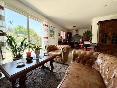 Maison - 96 m² - 5 pièces