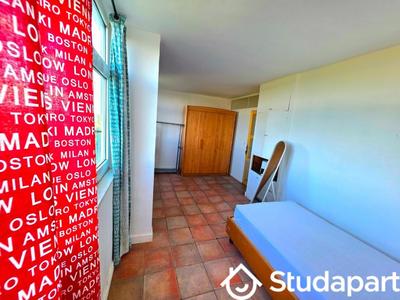 Chambre - 9 m² - 1 pièce