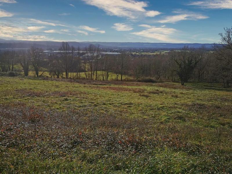 Terrain constructible - 1 851 m²