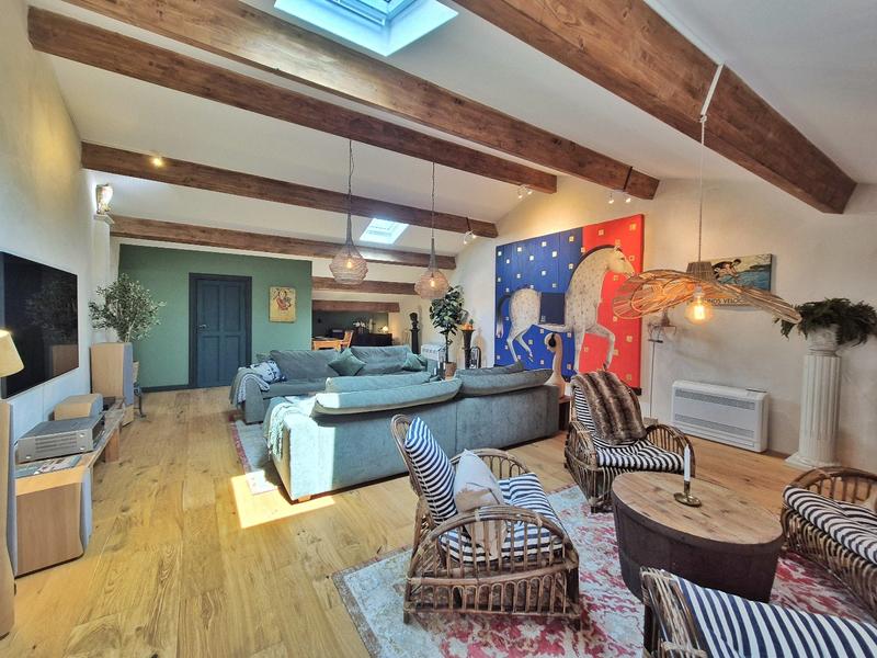 Maison - 180 m² - 6 pièces