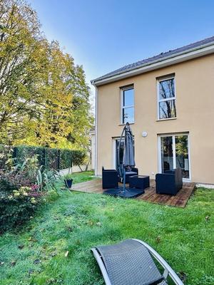 Maison - 85 m² - 4 pièces