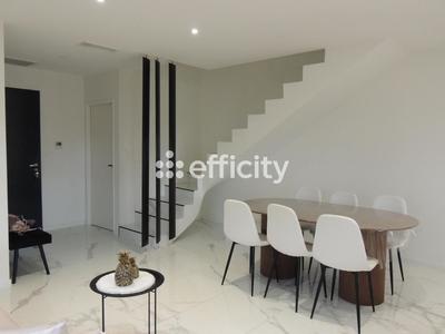 Maison - 128 m² - 4 pièces