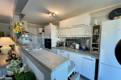 Appartement - 80 m² - 3 pièces