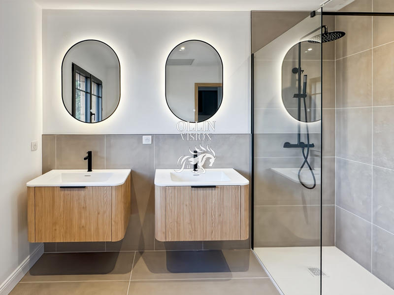 Villa - 190 m² - 6 pièces