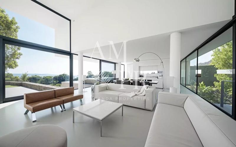 Villa - 220 m² - 6 pièces