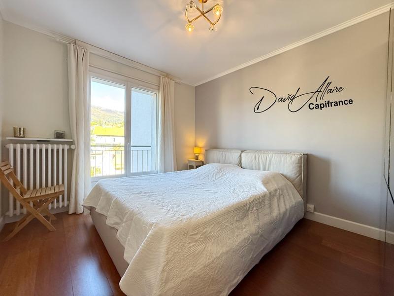 Appartement - 81 m² - 3 pièces