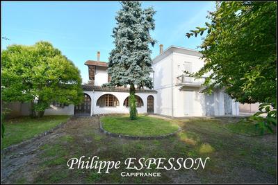 Maison - 356 m² - 15 pièces