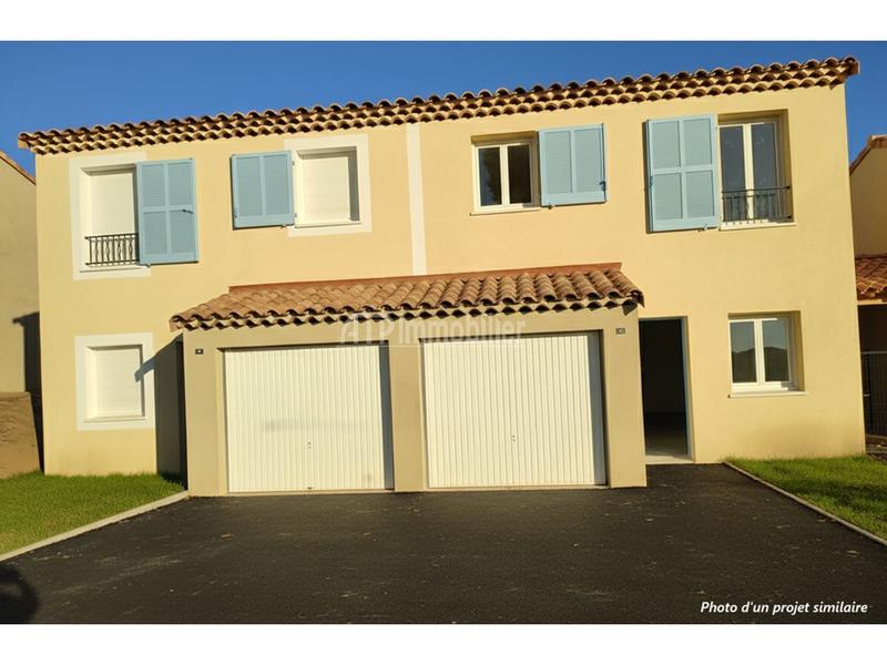 Maison traditionnelle - 90 m² - 5 pièces