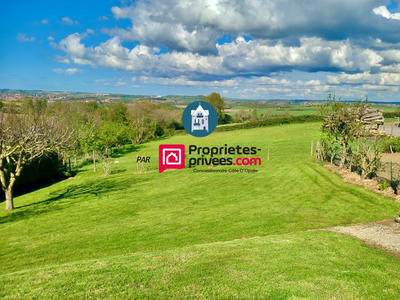 Maison - 161 m² - 8 pièces