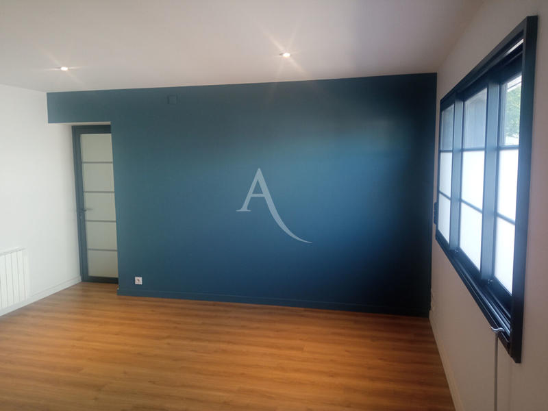 Local d'activité / Entrepôt - 155 m²